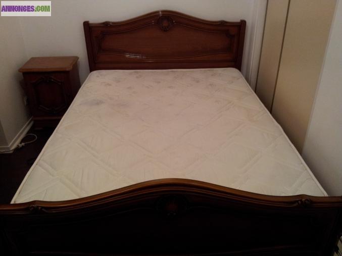 Armoire + matelas + lit + table de chevet + sommier
