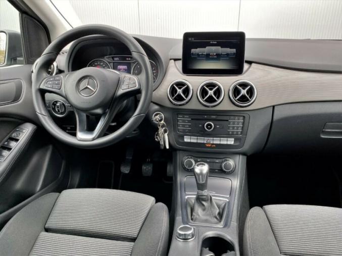MERCEDES-CLASS B 180 d Sport