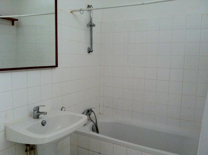 Sète, Quartier Haut, T2, rdc calme