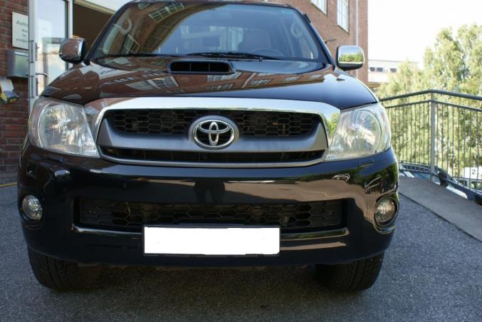 Toyota Hilux 3.0 D-4D BVA LEGENDE dble cab, noir, 5 portes