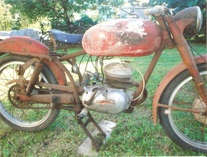 Motos italiennes anciennes de collection 