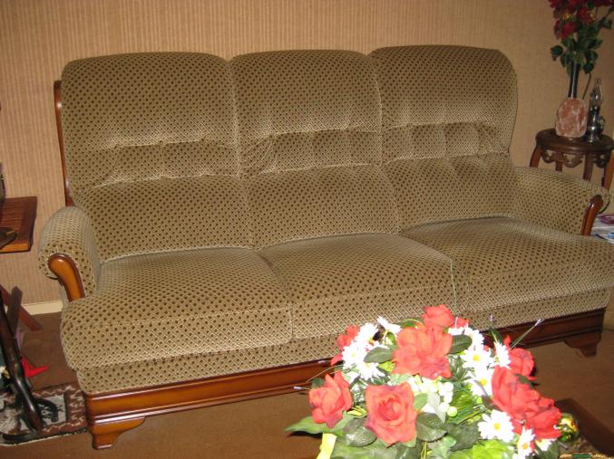 A VENDRE : CANAPE ET FAUTEUIL