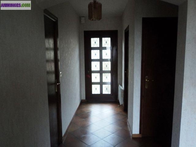 MAISON 140 m2 habitables sur 935 m2 sur terrain clos