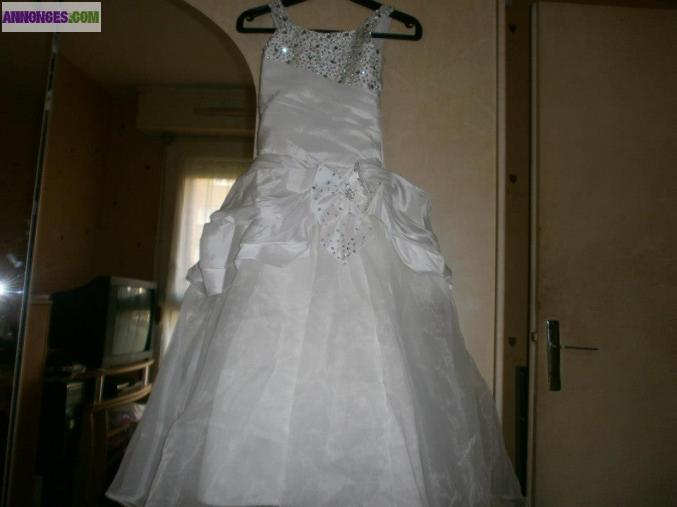 Robe de cortege 10/12 ans