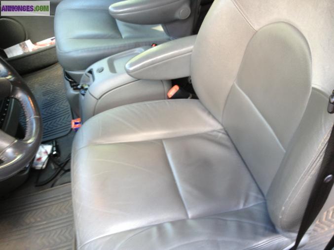 Vend CHRYSLER GRAND VOYAGER LIMITED 2.8 2005