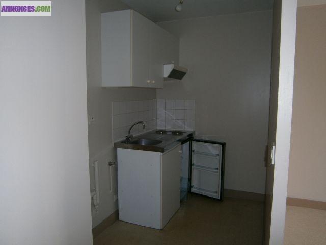 STUDIO 32M2 PROCHE UNIVERSITE