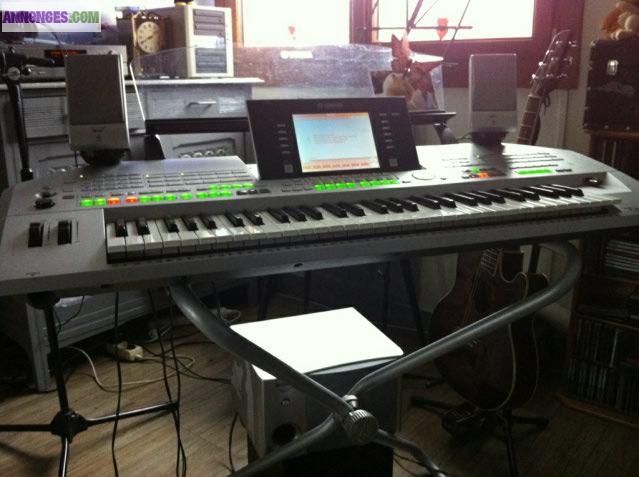 SUPERBE CLAVIER YAMAHA TYROS2