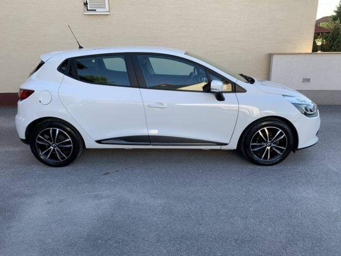Renault Clio d'année : 2013 avec 99.000km