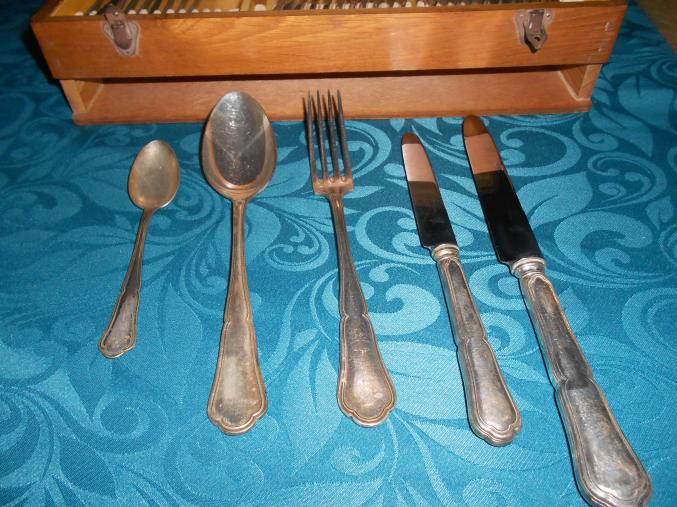 Ménagère métal argentée