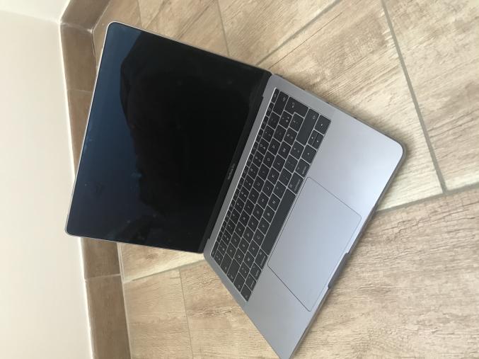 MacBook Pro 256go