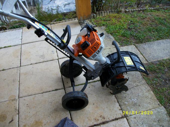 MOTOBINEUSE STIHL MM 55