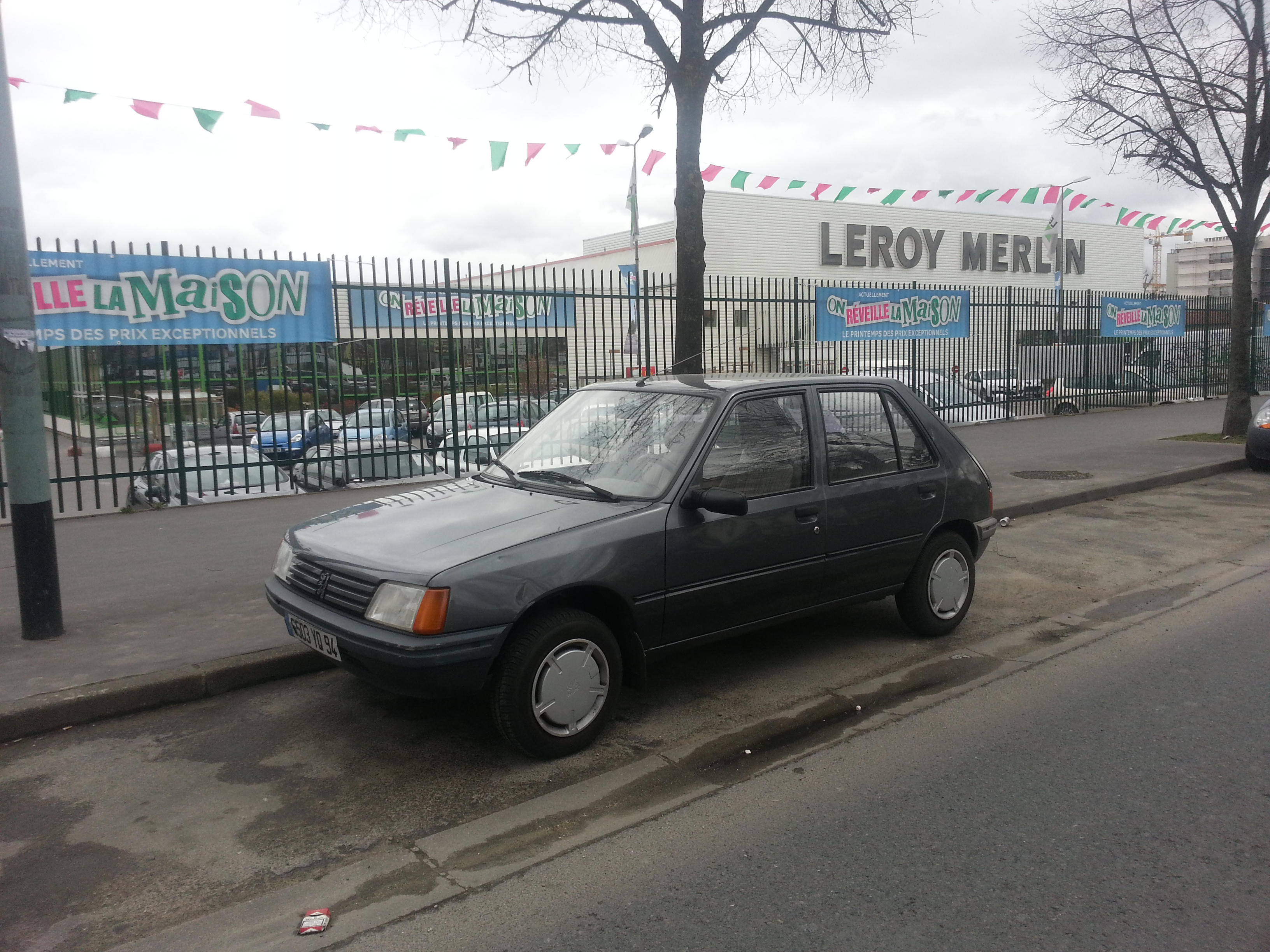 205 GR 1.1 L  4 Vitesses