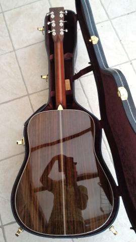 VENDS MARTIN HD-28V COMME NEUVE