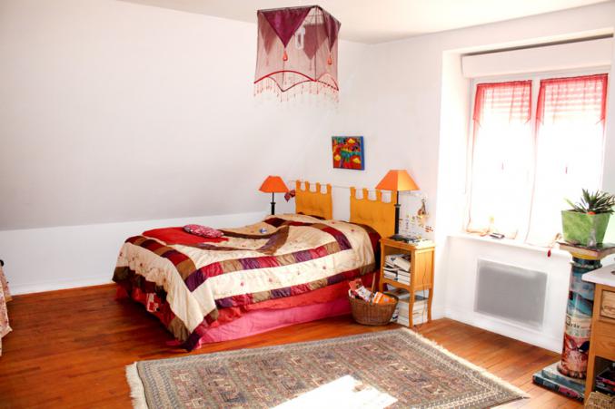 Maison 4 grandes chambres-au calme