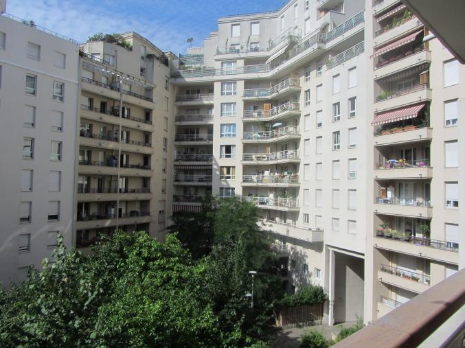 A louer F2 COURBEVOIE Fg de l’Arche 43 m2 