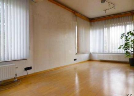 Bruxelles, grande maison moderne avec jardin et garage