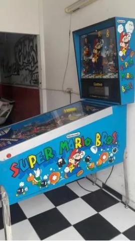 Flipper Super Mario bros