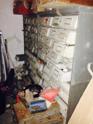 Lot de meubles metaliques