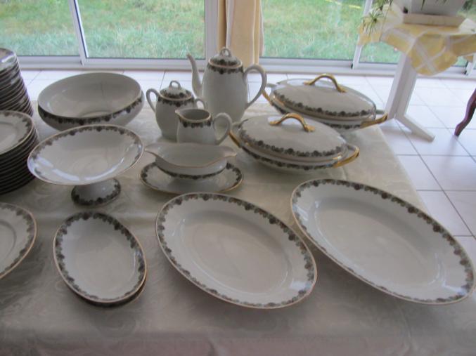 Service vaisselle 95 pièces 