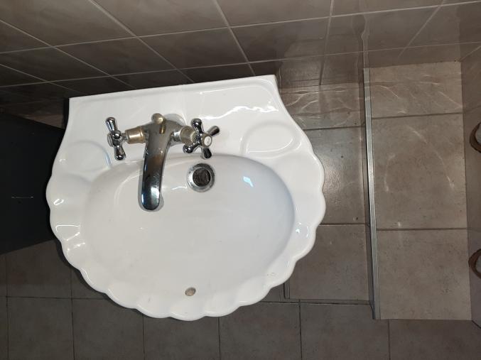 Evier forme coquillage blanc