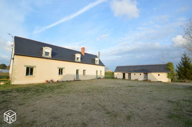 Longère avec 5 hectares