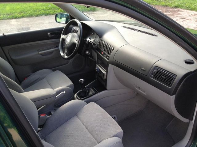 Volkswagen GOLF 4 IV TDI 110 CONFORT 5P