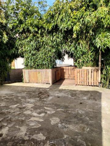 T2 (52 m²)avec terrain privatif clos (250 m²) + 40 m² terrasse + parking