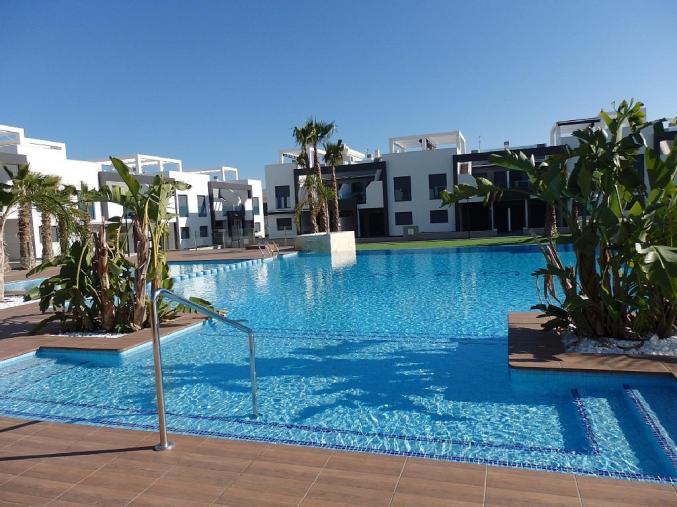 LUXUEUX APPARTEMENT PUNTA PRIMA