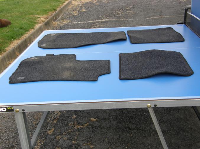 LOT DE 4 TAPIS POUR OPEL ZAFIRA