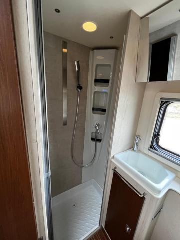 Camping car RIMOR Seal 9 capucine 7 places 