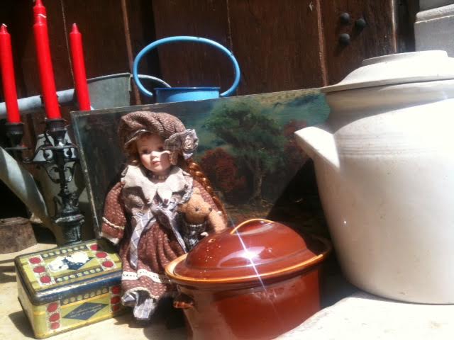 Vide-dressing, vide-greniers, collections, antiquités