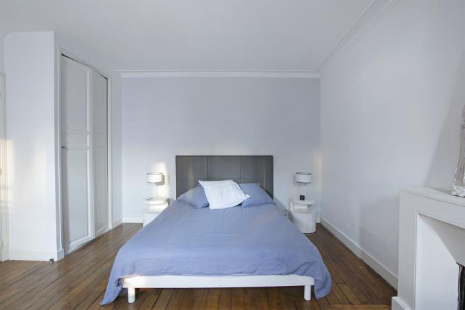 Joli studio rénové en plein centre de Paris