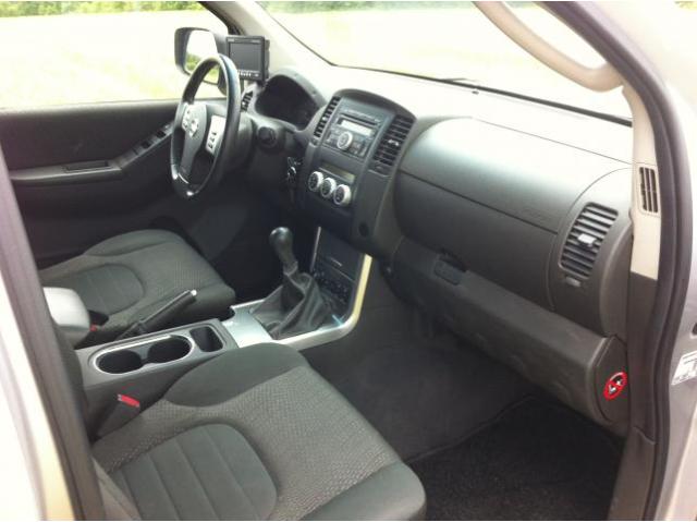 Nissan Navara double-cab 2.5 dci 190 4x4