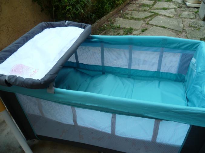 Lit parapluie + chaise haute