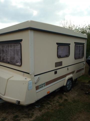 A vendre caravane Estérel pliante