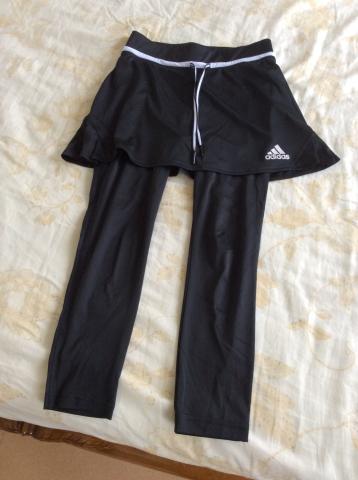 Divers vetements de sports fille de 8 à plus de 14 ans