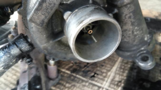 Vend pièces moteur Peugeot Citroën 1.6 HDI