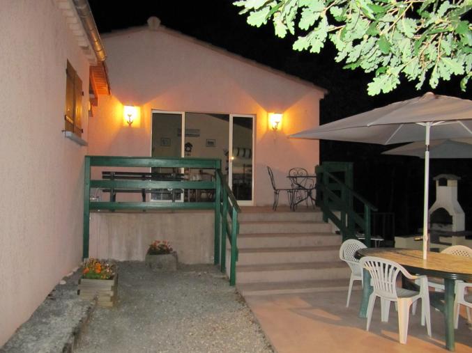 Chambre d'hotes/ardeche sud/proche rivière