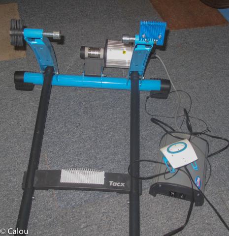 Cède Home trainer TACX fortius