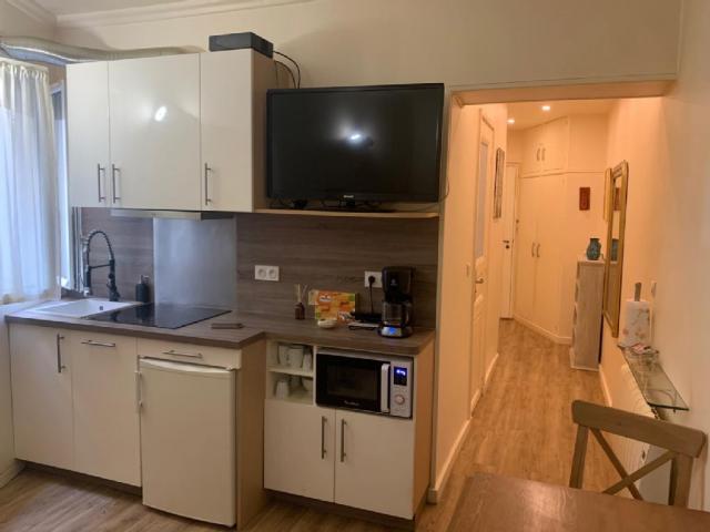 Logement Deux pièces de 40m² au 14 Rue de l'École Polytechnique 75005 Paris, France