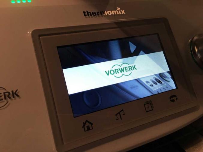 Robot Tm5 très bon état à vendre + 3 livres de cuisine  