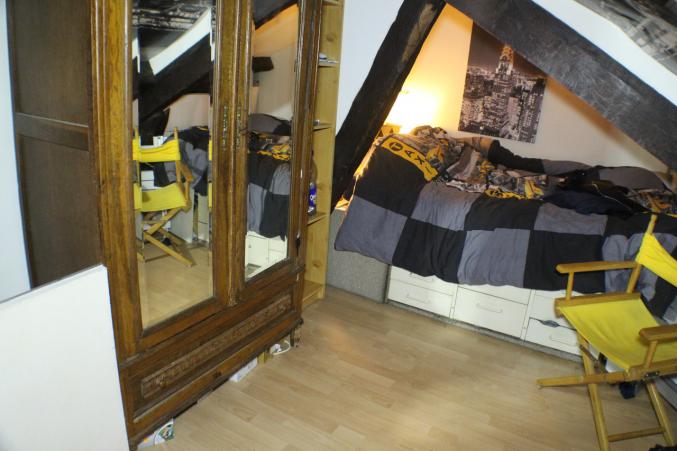 CHAMBRE PLUS ESPACES COMMUNS - Paris 10