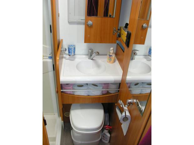 A donner Camping car AUTOSTAR Anthea 388