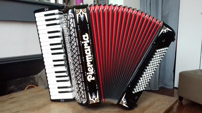 Acoordéon piano Piermaria 96 basses