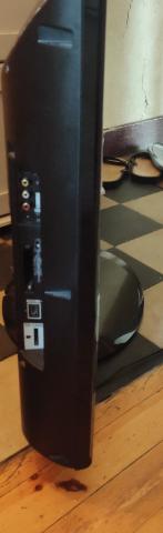 éléviseur Panasonic 46 pouces 119 cm