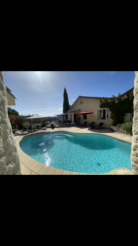 Jolie maison familiale avec piscine dans le Sud de la France
