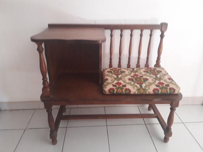 Meuble pour téléphone