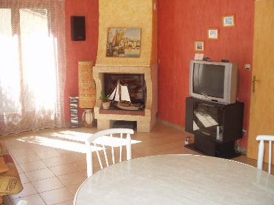 LOCATION VILLA AVEC PISCINE DANS L' HERAULT (34) à 17 km de la mer