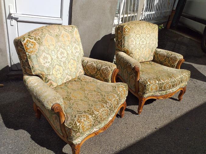 Canapé convertible plus 2 fauteuils