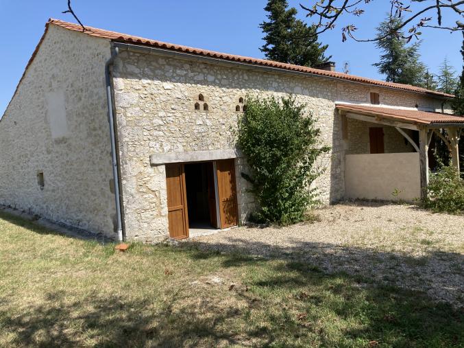 Maison ancienne en pierre de 136 m² sur magnifique parc de 4061 m²